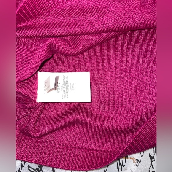 Women’s Top - Picture 5 of 5